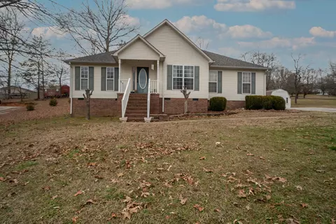 2235 Sayles Ct, Lawrenceburg, TN 38464