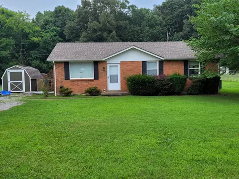 321 Destin Dr, Clarksville, TN 37040