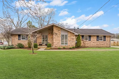 107 Willis Dr, Hendersonville, TN 37075