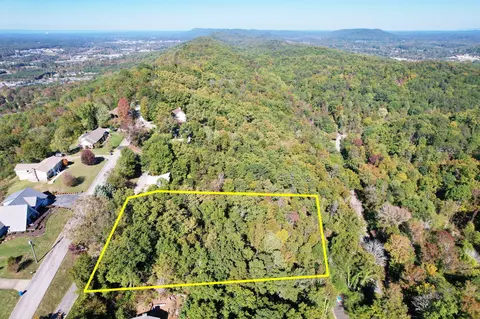 9677 Bowen Trl, Ooltewah, TN 37363