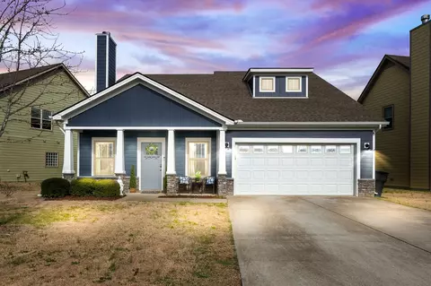 5915 Enclave Dr, Murfreesboro, TN 37128