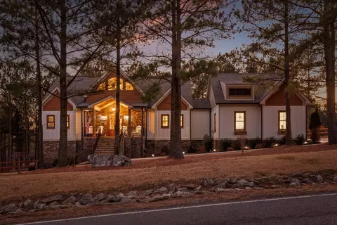365 Lookout View Dr, Jasper, TN 37347