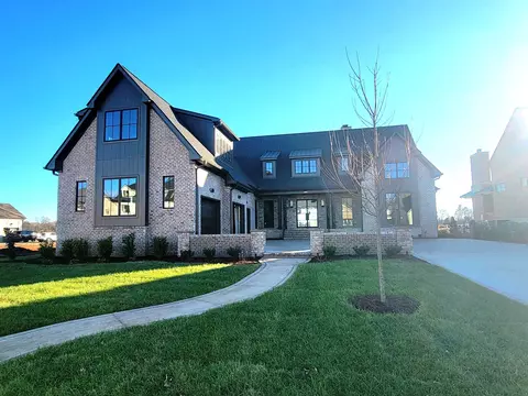 1725 Rigsby Ave, Murfreesboro, TN 37129