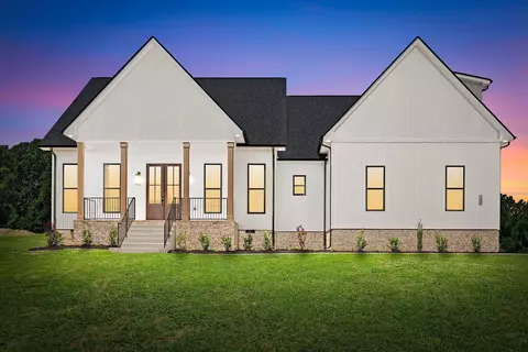 3944 Chapel Hill Rd, Clarksville, TN 37040
