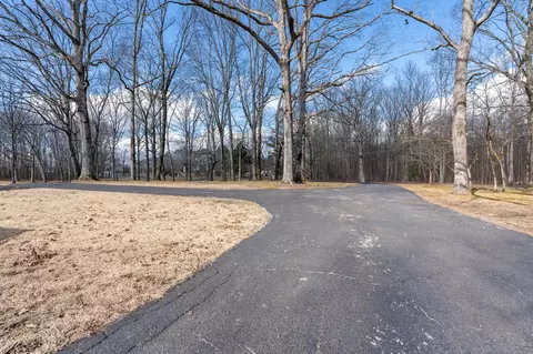 706 Sampley St, Monteagle, TN 37356 photo 4