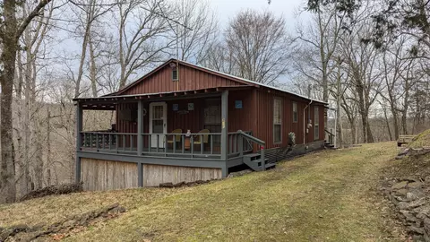 211 Happy Mountain Rd, Gainesboro, TN 38562