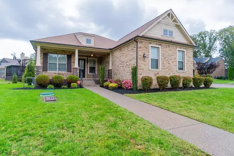 2200 Arbor Pointe Way, Hermitage, TN 37076