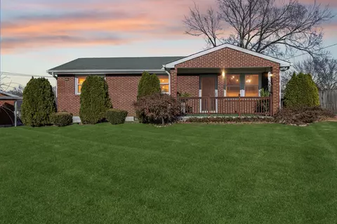 296 Garry Dr, Nashville, TN 37211