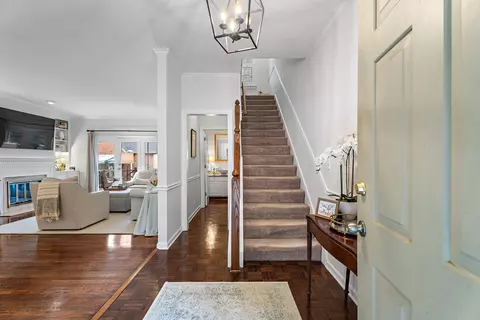 249 Westchase Dr, Nashville, TN 37205