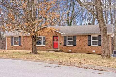 420 Parker Dr, Clarksville, TN 37042