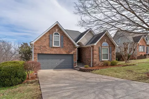 205 Saint Pauls Ln, Smyrna, TN 37167