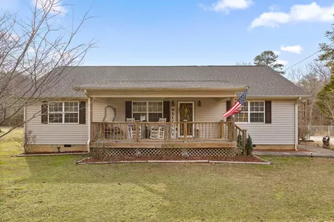 881 Gulch Rd, Trenton, GA 30752