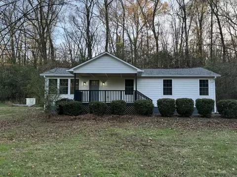 1551 Roberts Bend Ln, Columbia, TN 38401