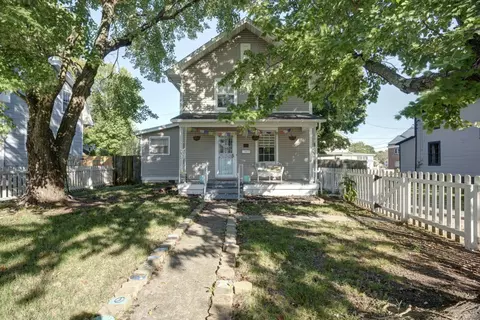 909 Hadley Ave N, Old Hickory, TN 37138