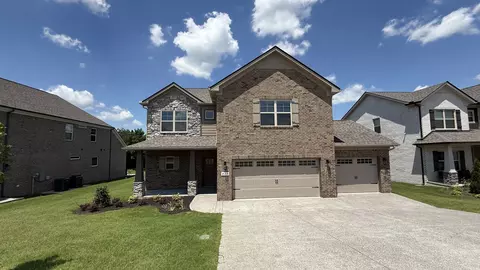 827 Stovers Gln, Murfreesboro, TN 37128