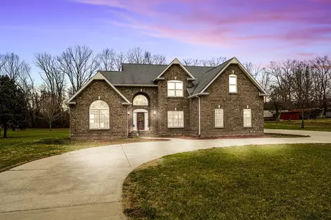 147 Bowling Alley Rd, Manchester, TN 37355