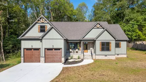 13007 Susan Ln, Soddy Daisy, TN 37379