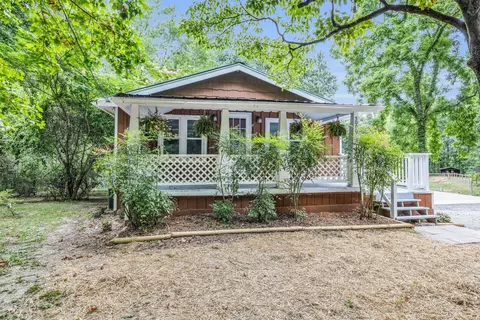 5000 Sawyer Rd, Signal Mountain, TN 37377