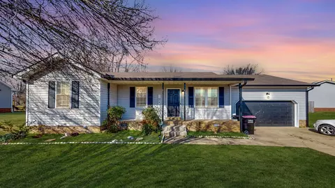1014 Sunday Silence Dr, Greenbrier, TN 37073