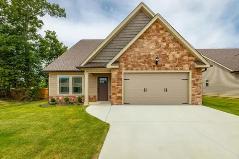 9 Morning Mist Dr, Rossville, GA 30741