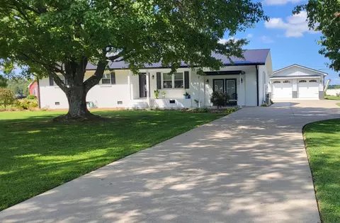 268 16th Model Rd, Manchester, TN 37355