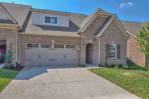 930 Meadowcrest Way, Lebanon, TN 37090