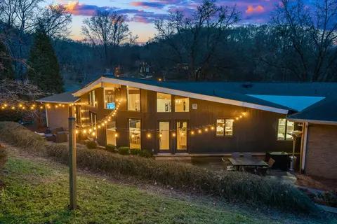6624 Clearbrook Dr, Nashville, TN 37205