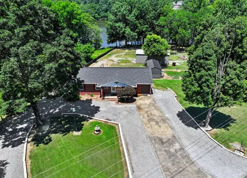 451 Lakeland Dr, Dover, TN 37058