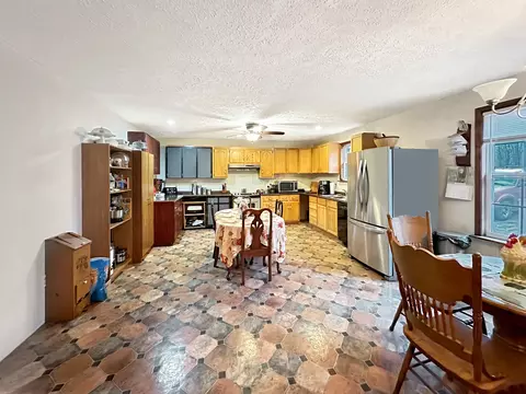 Kitchen - 118 Eagle Loop, Dover, TN 37058 photo 1 of 1