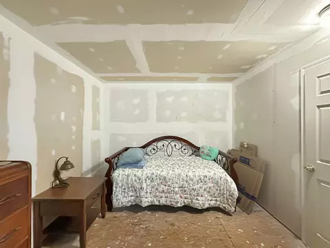Bedroom - 118 Eagle Loop, Dover, TN 37058 photo 2 of 4