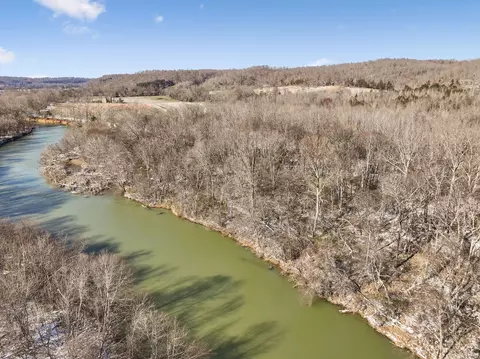 0 Russell Creek Rd, Lobelville, TN 37097