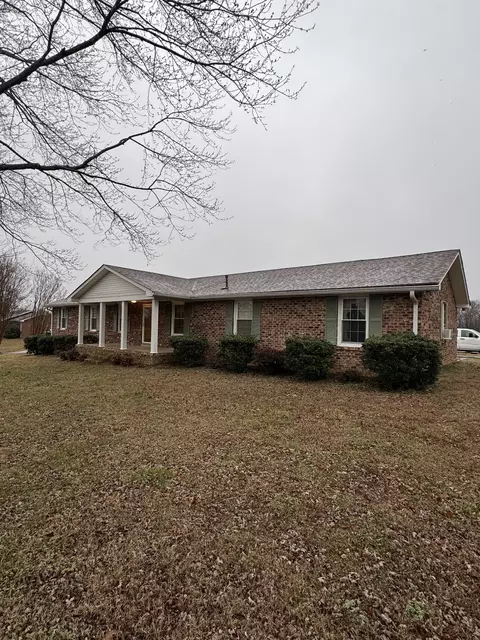 2653 Gideon Rd, Greenbrier, TN 37073