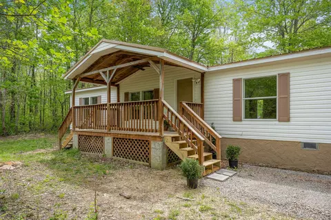 111 Strawberry Ln, Livingston, TN 38570