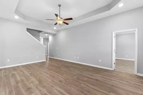 Living - 1027 Hickoryridge Dr, Murfreesboro, TN 37129 photo 1 of 2