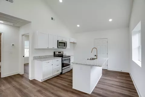 Kitchen - 514 Smith St, Springfield, TN 37172 photo 1 of 2