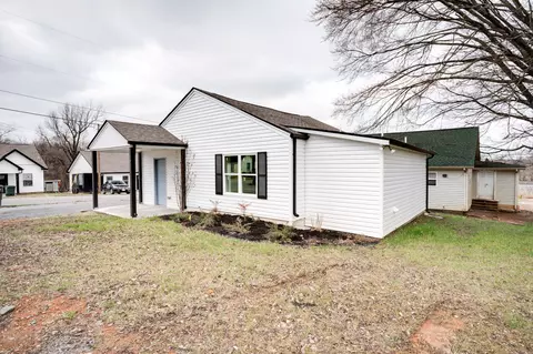 Exterior - 514 Smith St, Springfield, TN 37172 photo 3 of 4