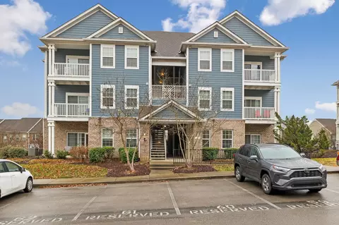 8205 Lenox Creekside Dr #13, Antioch, TN 37013