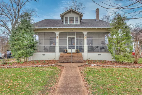 210 S Tarver Ave, Lebanon, TN 37087