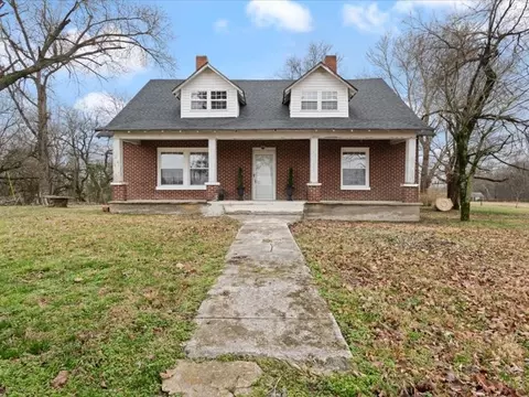 40 Highway 25 W, Castalian Springs, TN 37031