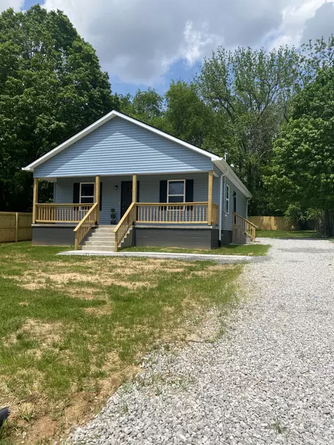 119 Noles St, Decherd, TN 37324