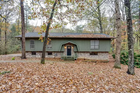 909 Falling Water Trl, Signal Mountain, TN 37377