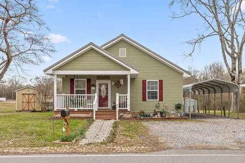 906 Stewart Ave, Chickamauga, GA 30707