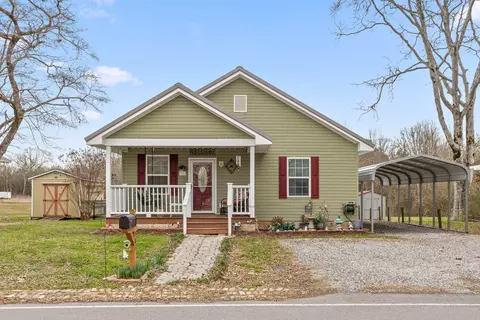 906 Stewart Ave, Chickamauga, GA 30707
