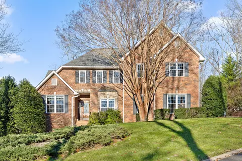 2108 Valleydale Ln, Signal Mountain, TN 37377