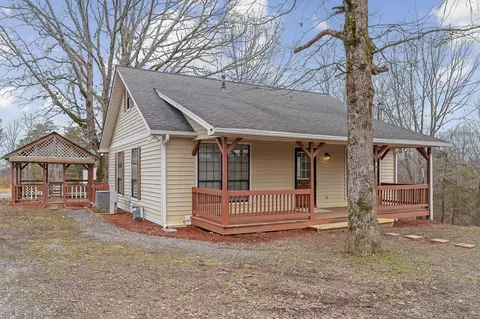 1413 Poss Rd, Smithville, TN 37166