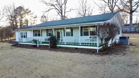 96 Beaver Dam Rd, Camden, TN 38320