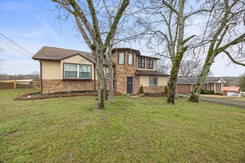 202 Academy Ave, Alexandria, TN 37012