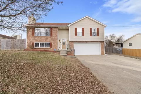 3109 Whitetail Dr, Clarksville, TN 37043