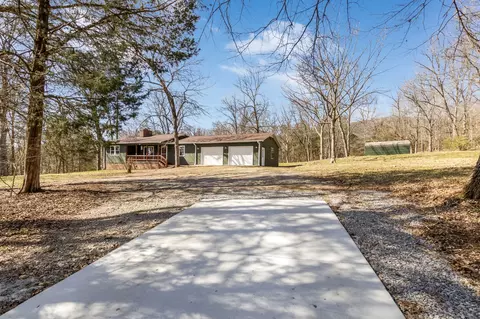 52 Alexandria Hwy, Brush Creek, TN 38547