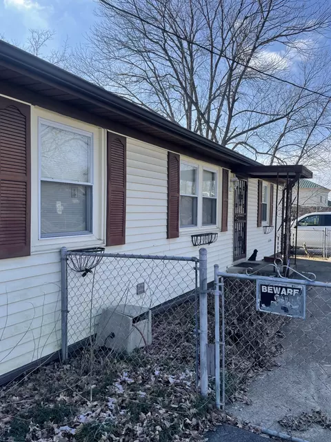 200 Tobacco Rd, Clarksville, TN 37042